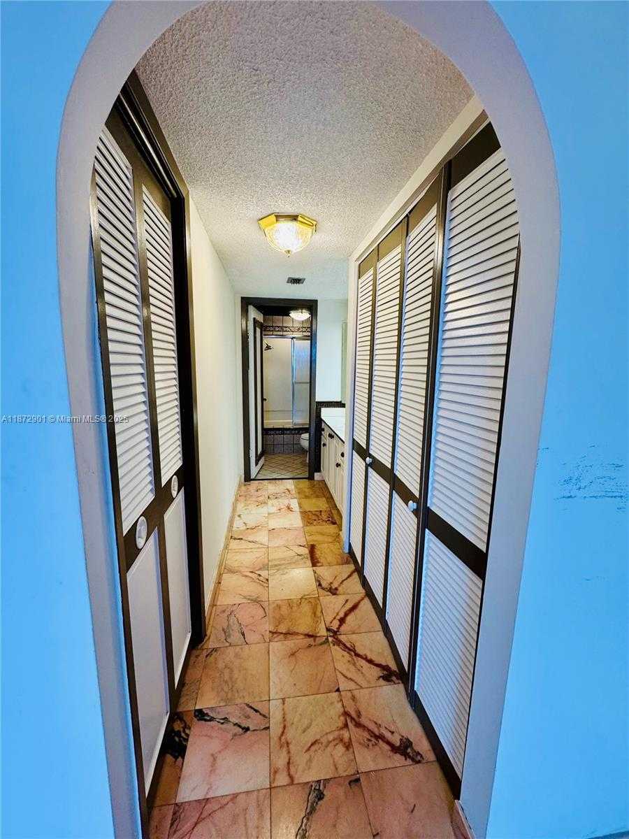 Small Image of 18071 BISCAYNE BLVD #PH03 & PH04, Aventura Number 50