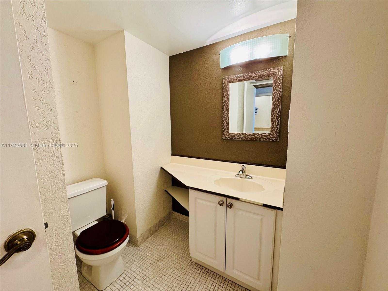 Small Image of 18071 BISCAYNE BLVD #PH03 & PH04, Aventura Number 54