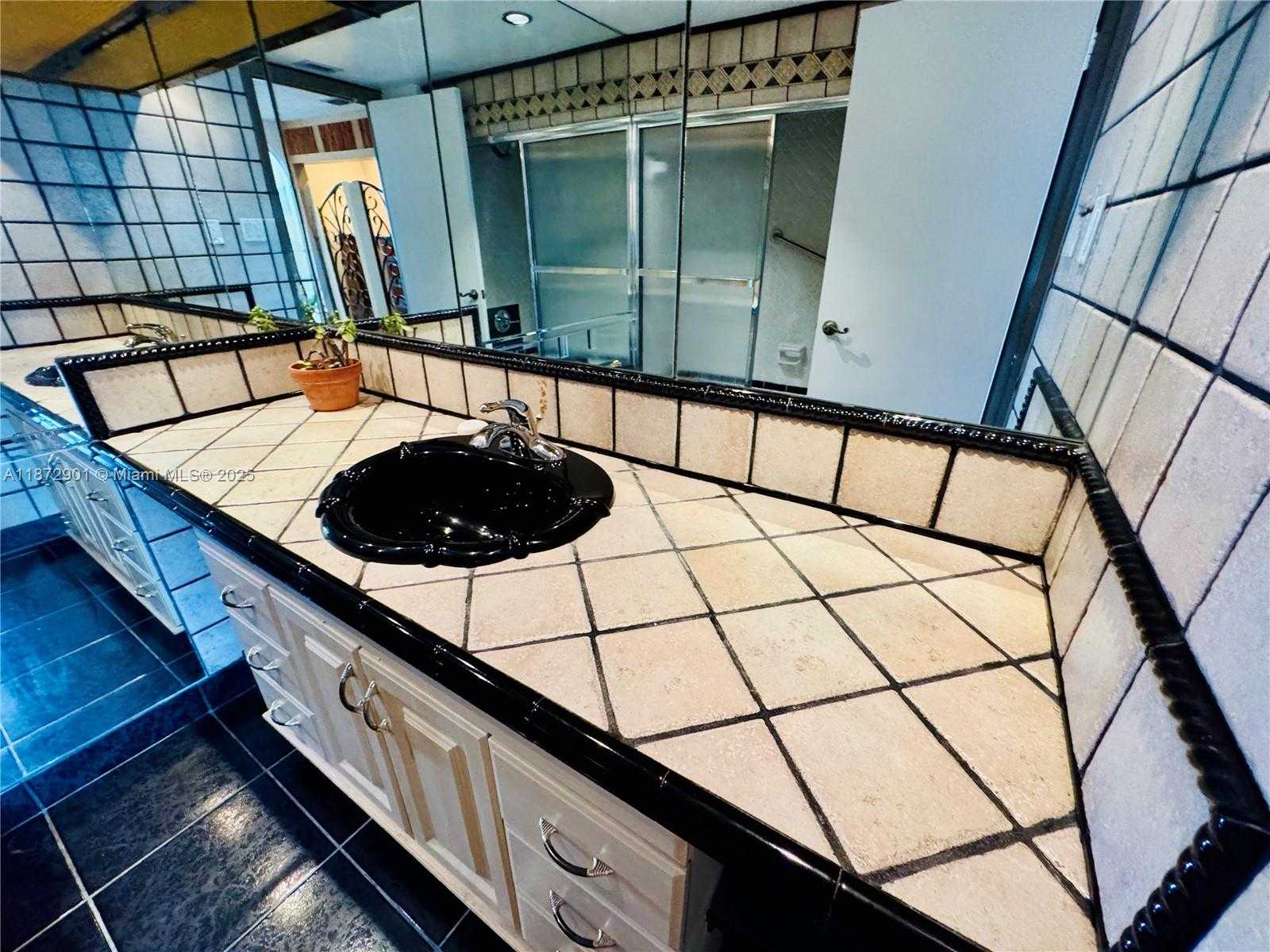 Small Image of 18071 BISCAYNE BLVD #PH03 & PH04, Aventura Number 65