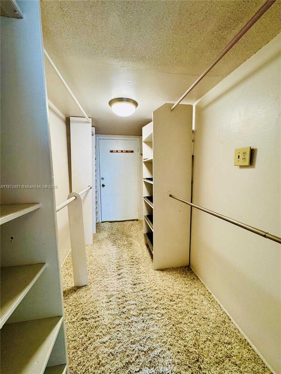 Small Image of 18071 BISCAYNE BLVD #PH03 & PH04, Aventura Number 70