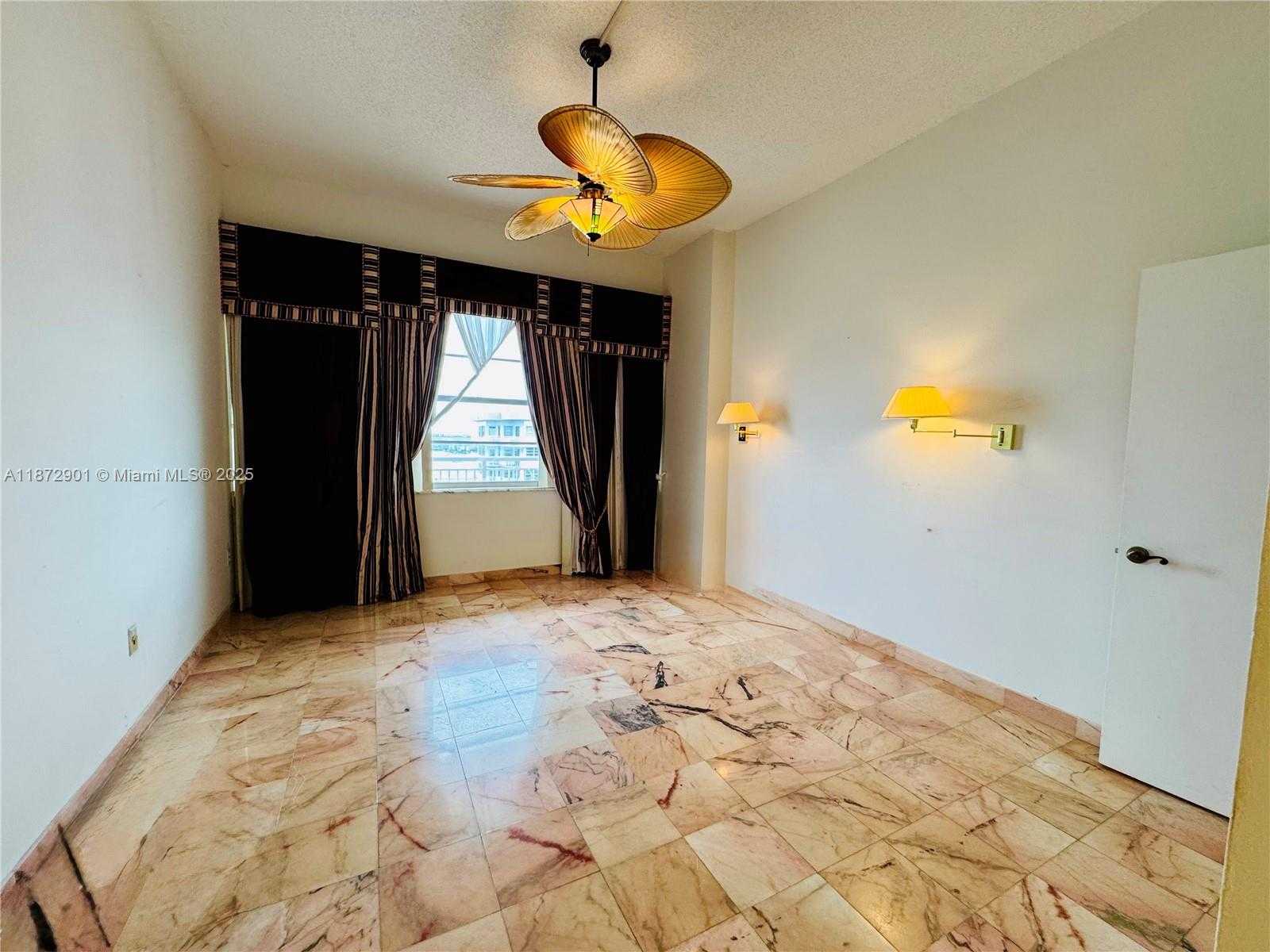 Small Image of 18071 BISCAYNE BLVD #PH03 & PH04, Aventura Number 78