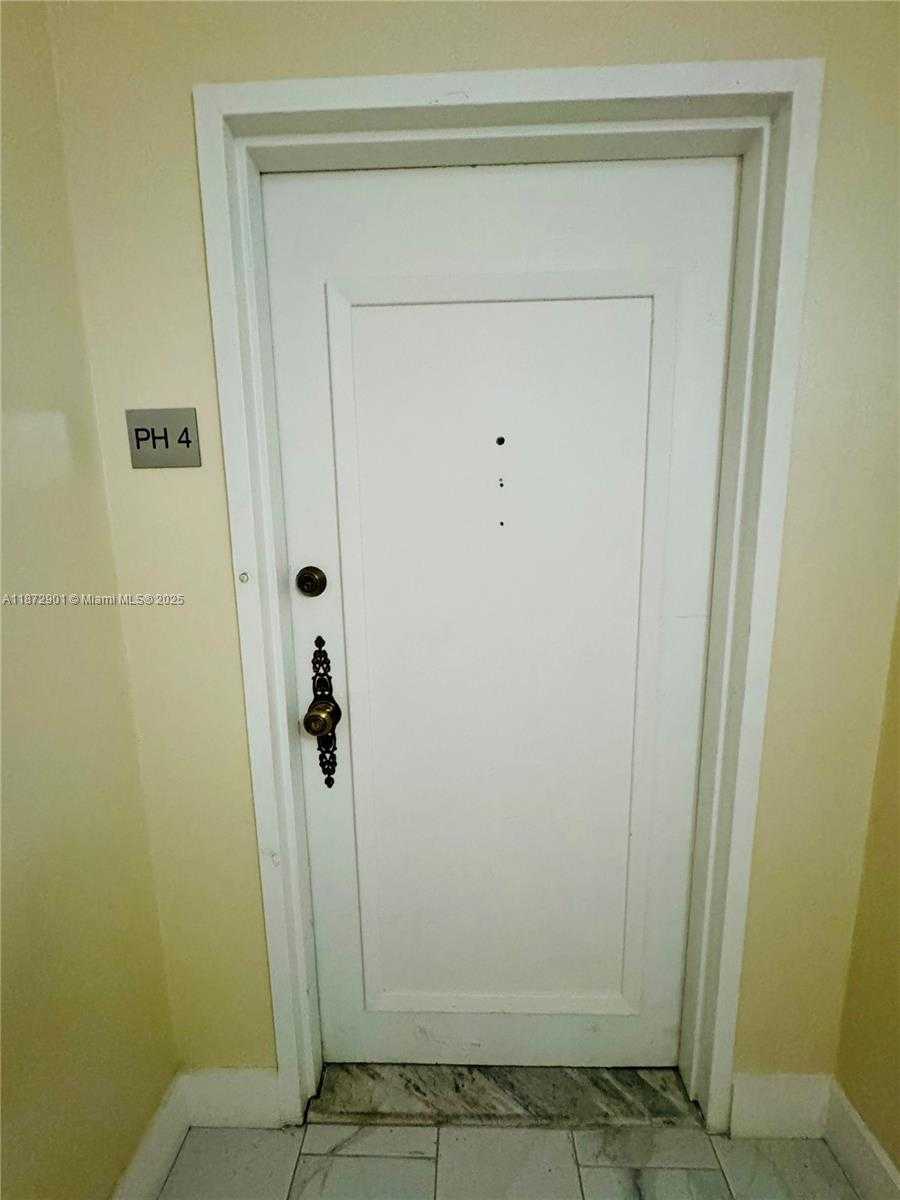 Small Image of 18071 BISCAYNE BLVD #PH03 & PH04, Aventura Number 86