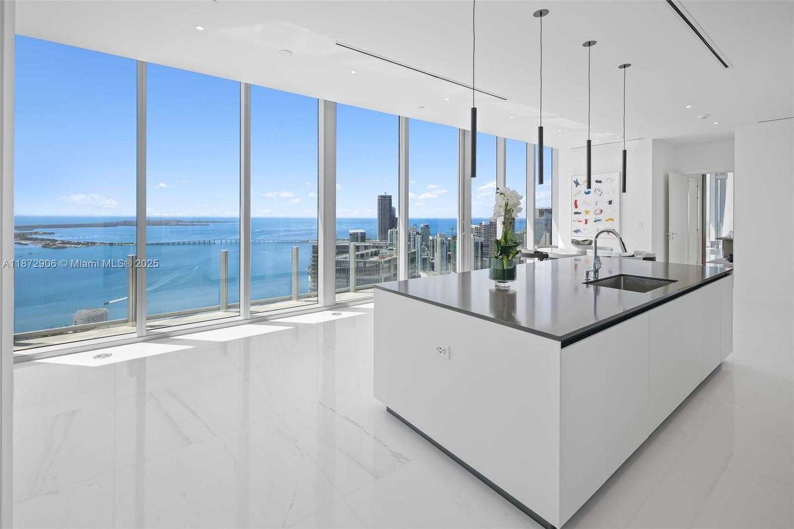 Small Image of 300 BISCAYNE BLVD WAY #PH6001, Miami Number 20