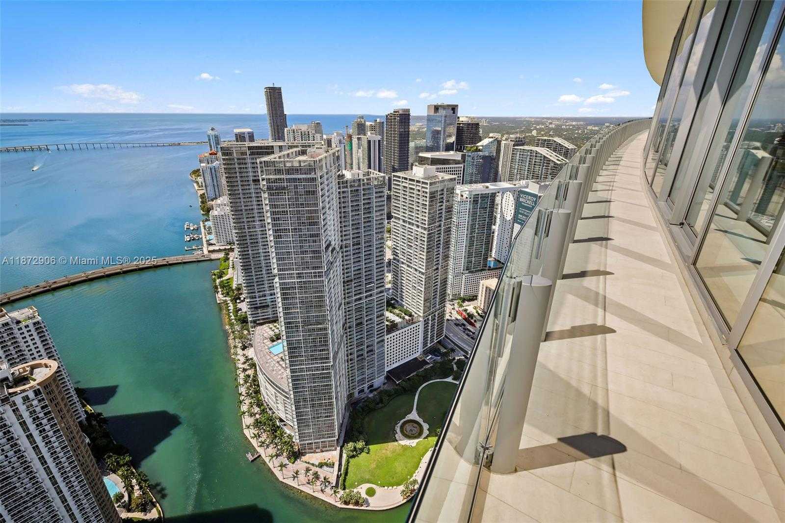 Small Image of 300 BISCAYNE BLVD WAY #PH6001, Miami Number 28