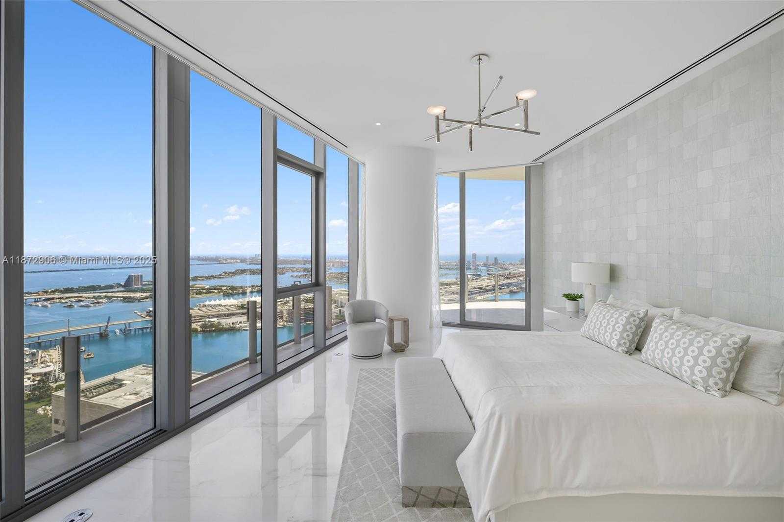 Small Image of 300 BISCAYNE BLVD WAY #PH6001, Miami Number 30