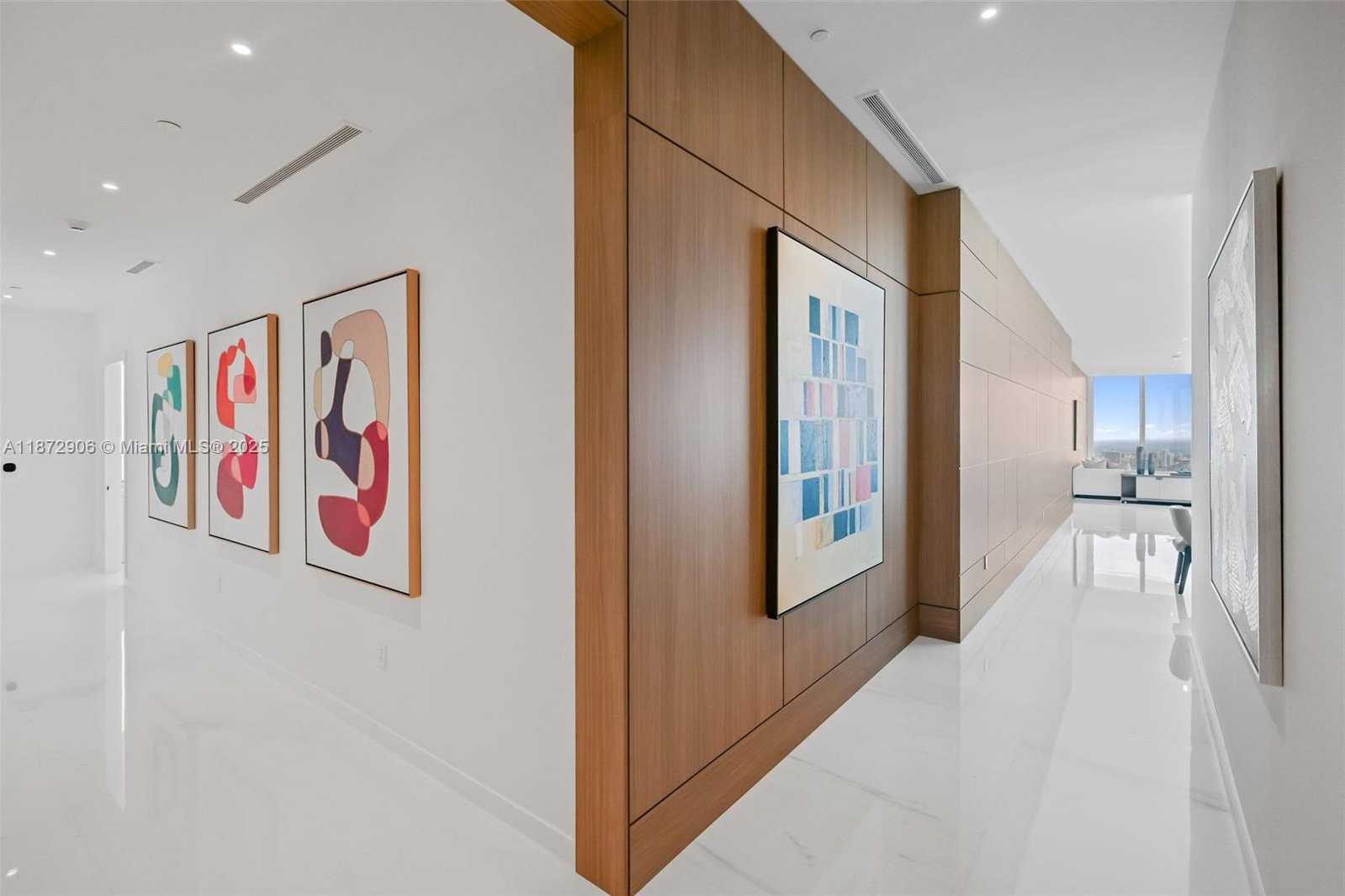 Small Image of 300 BISCAYNE BLVD WAY #PH6001, Miami Number 38
