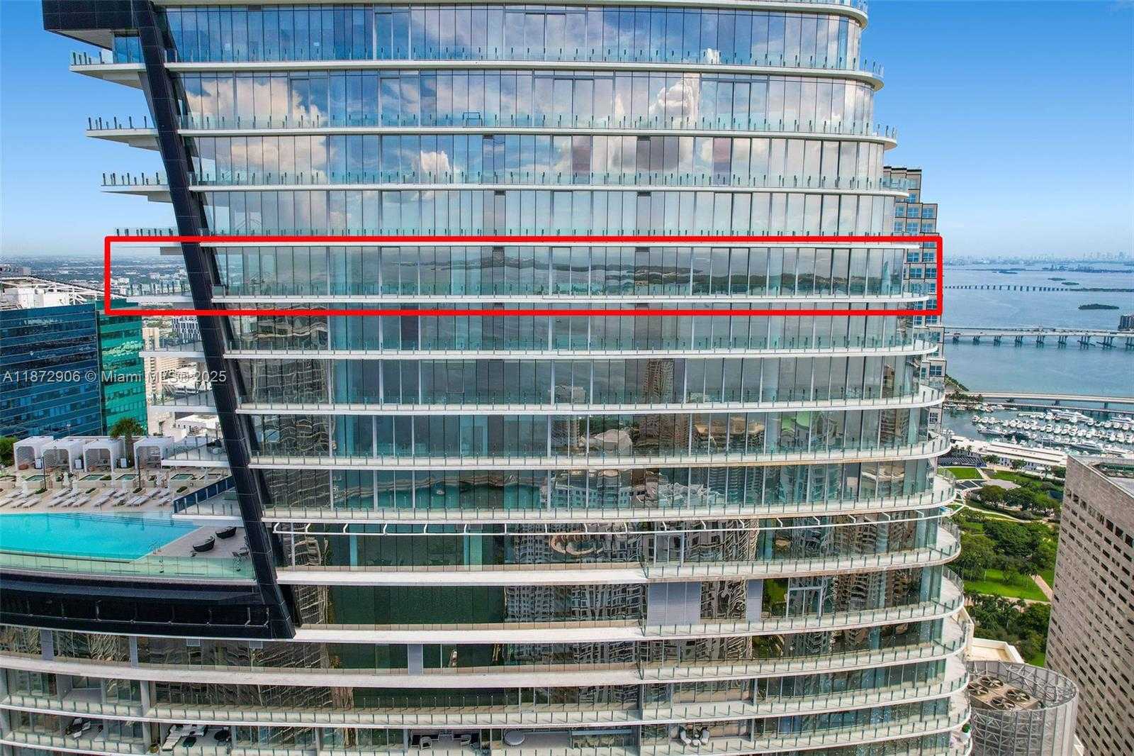 Small Image of 300 BISCAYNE BLVD WAY #PH6001, Miami Number 4