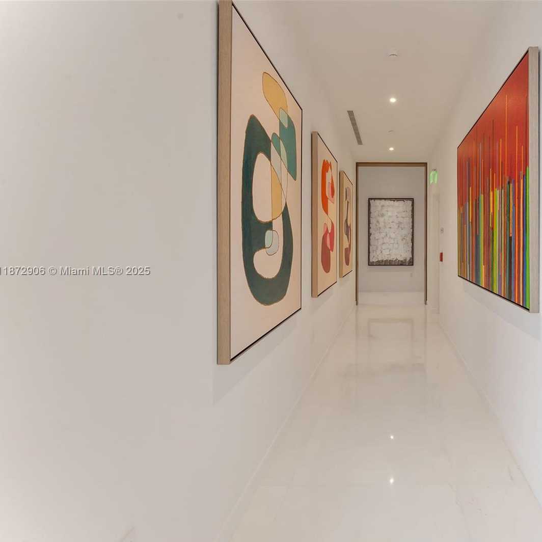 Small Image of 300 BISCAYNE BLVD WAY #PH6001, Miami Number 42