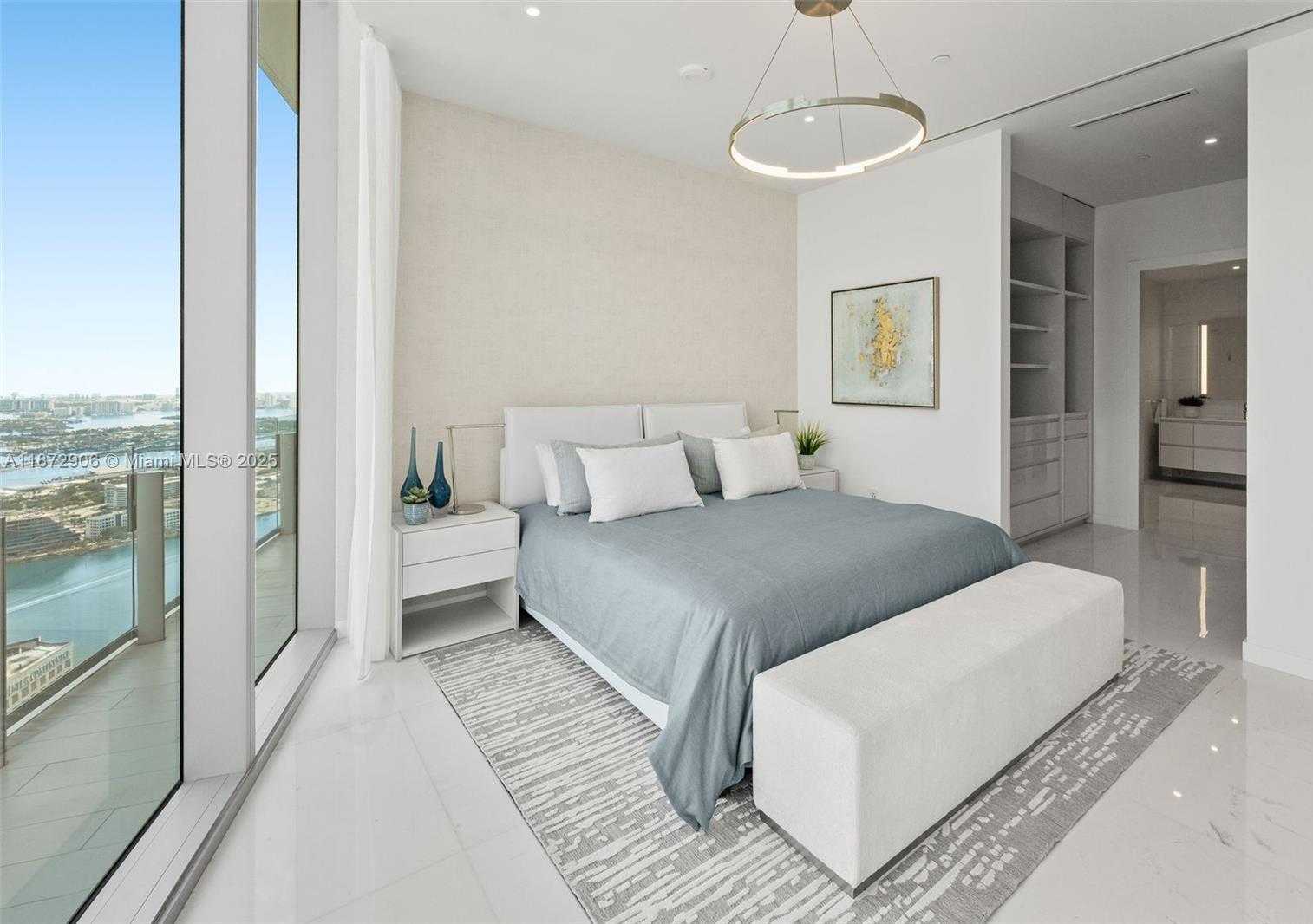 Small Image of 300 BISCAYNE BLVD WAY #PH6001, Miami Number 44