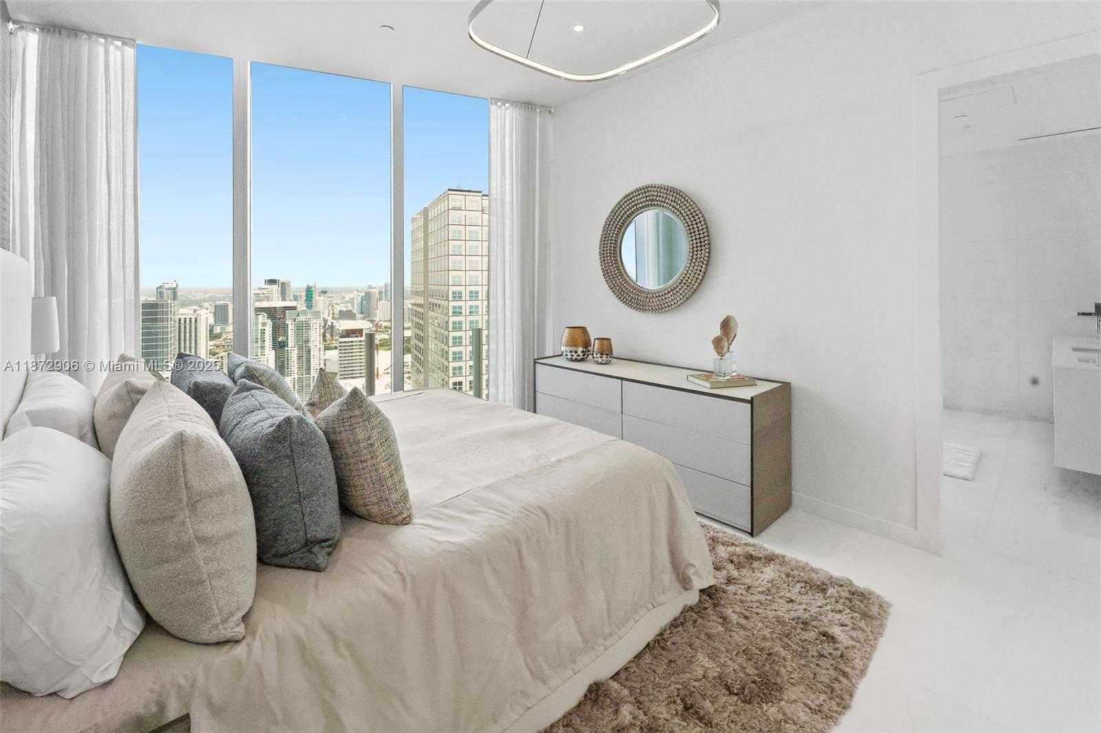 Small Image of 300 BISCAYNE BLVD WAY #PH6001, Miami Number 49
