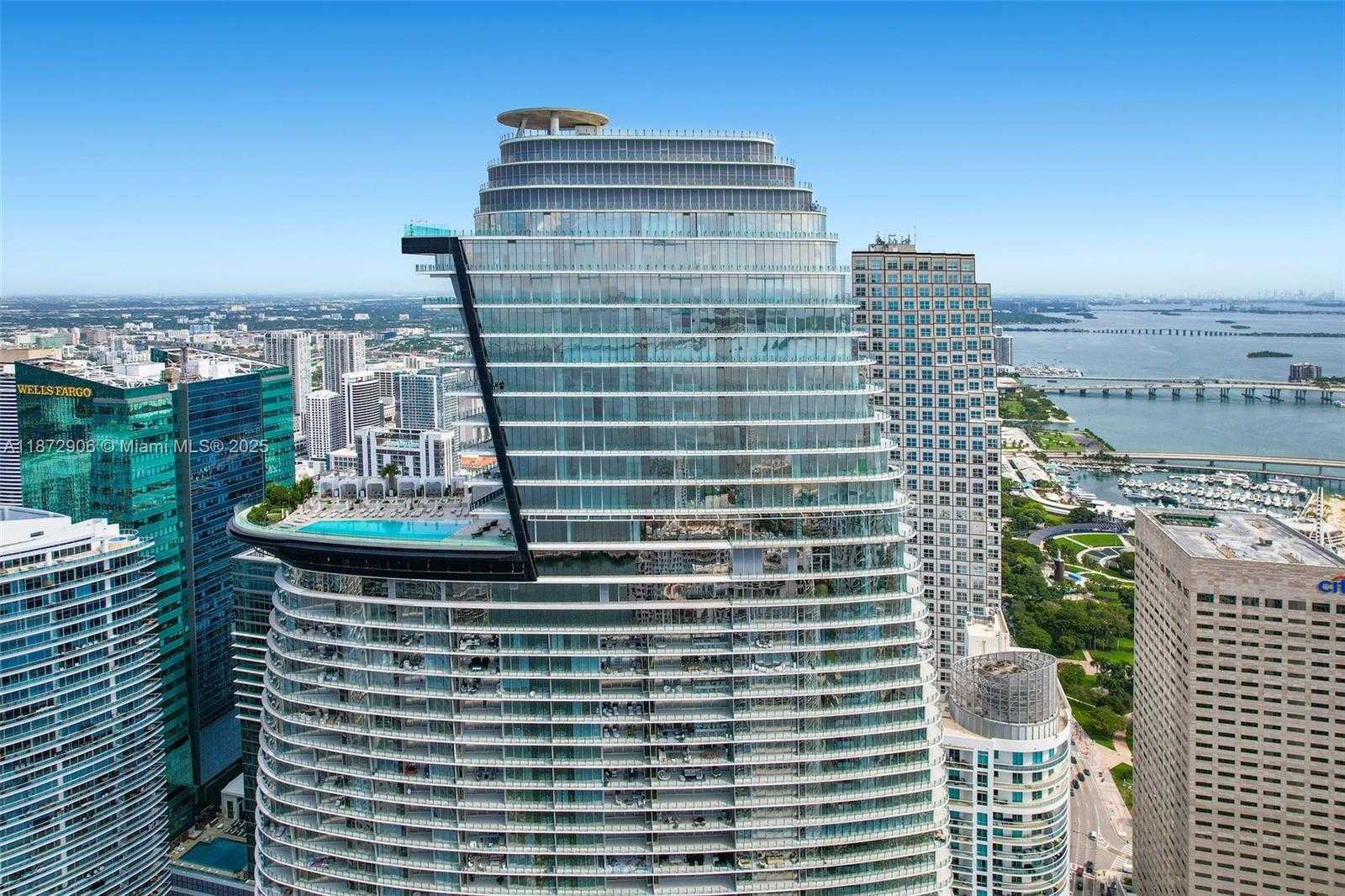 Small Image of 300 BISCAYNE BLVD WAY #PH6001, Miami Number 5