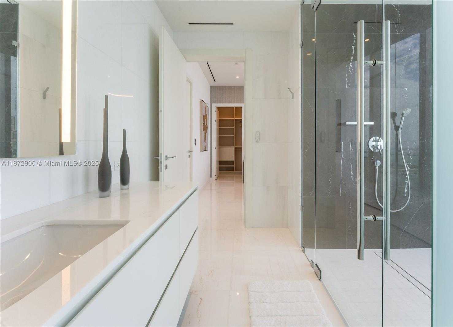 Small Image of 300 BISCAYNE BLVD WAY #PH6001, Miami Number 52