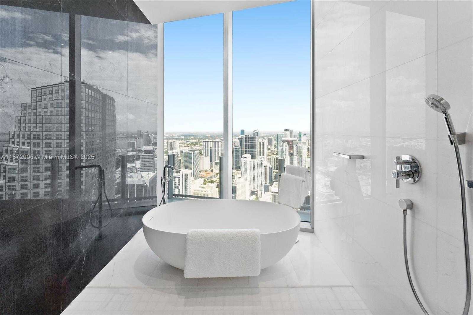 Small Image of 300 BISCAYNE BLVD WAY #PH6001, Miami Number 55
