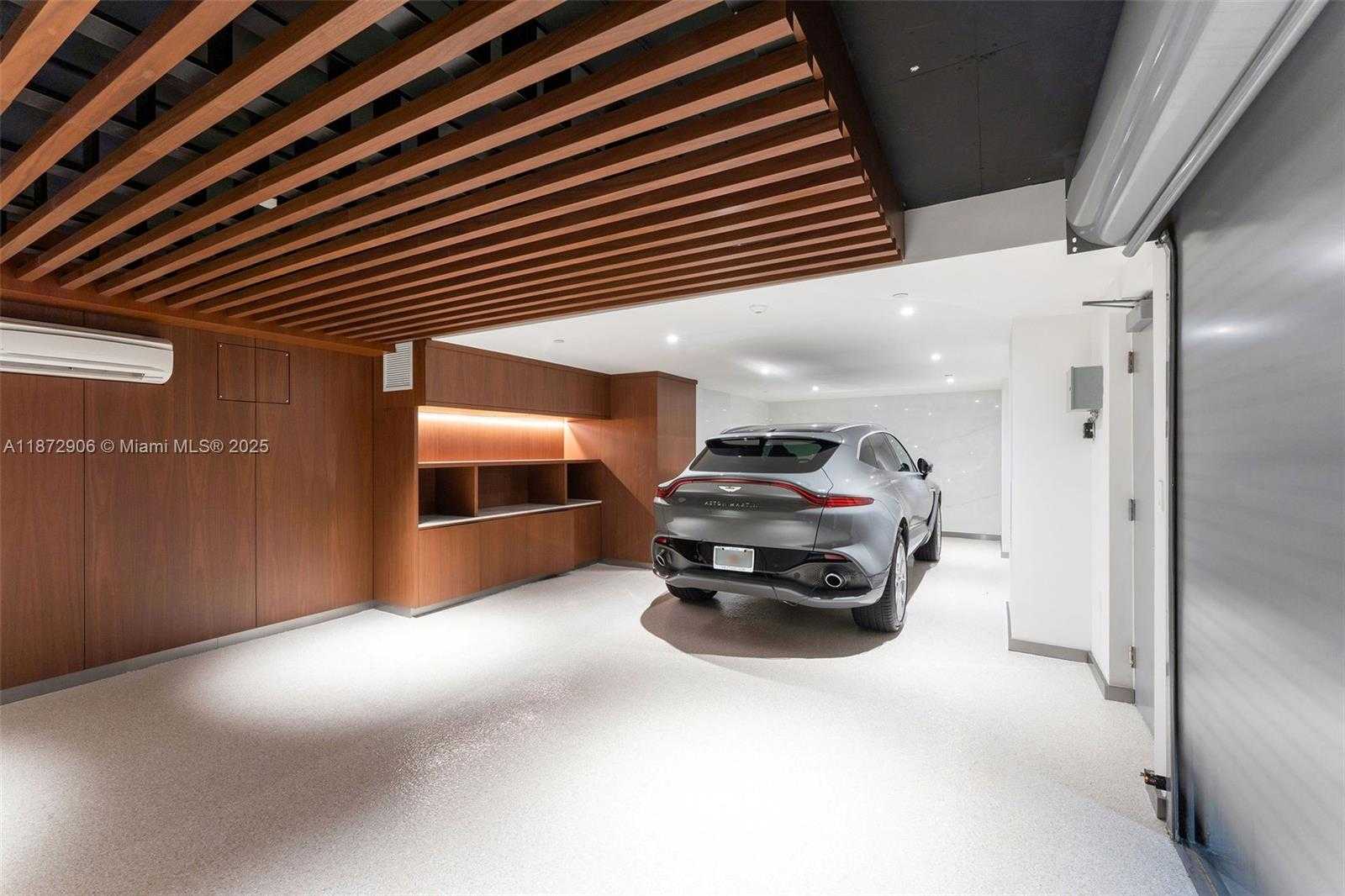 Small Image of 300 BISCAYNE BLVD WAY #PH6001, Miami Number 63