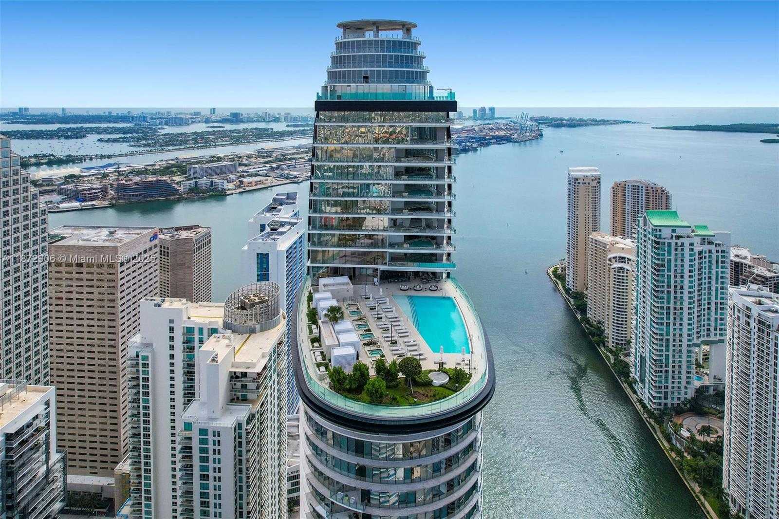 Small Image of 300 BISCAYNE BLVD WAY #PH6001, Miami Number 67