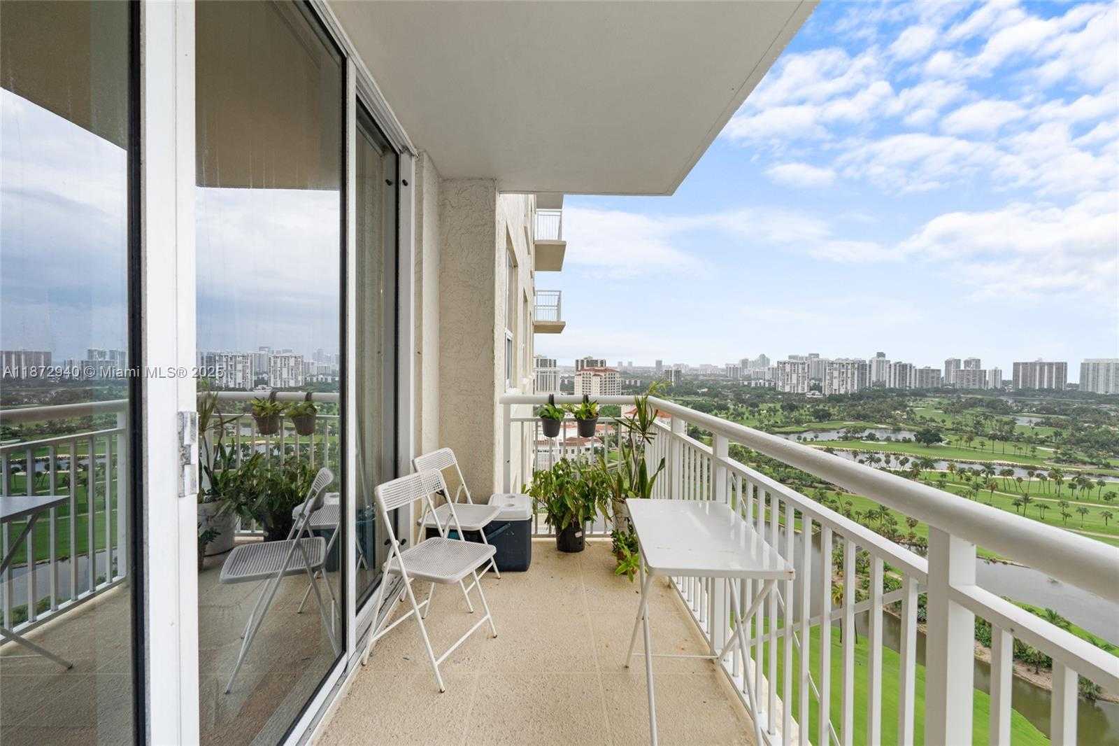 Small Image of 19501 WEST COUNTRY CLUB DR #2415, Aventura Number 11
