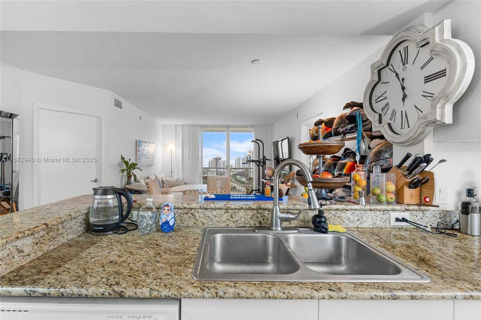 Small Image of 19501 WEST COUNTRY CLUB DR #2415, Aventura Number 13