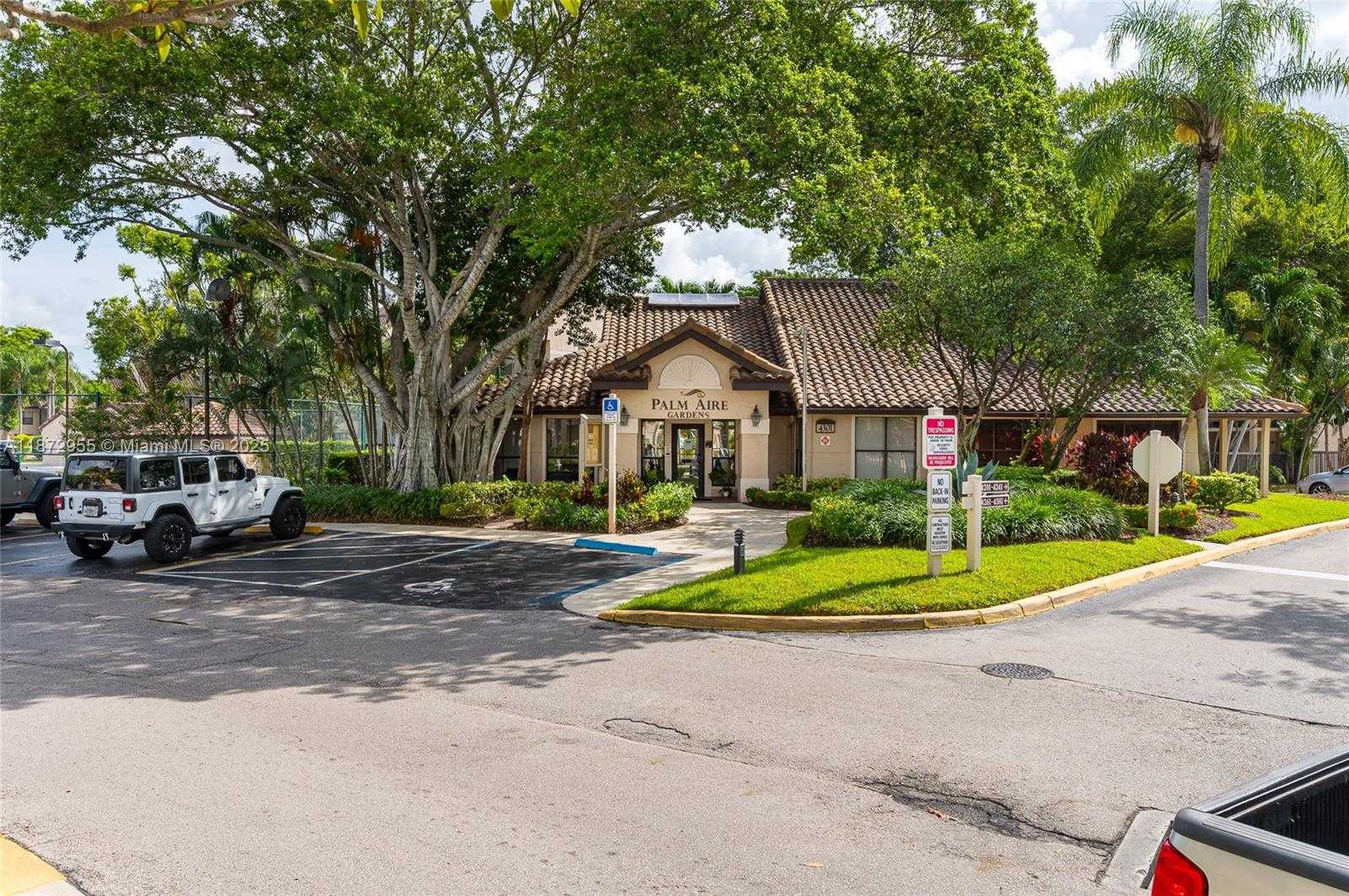 Small Image of 4201 WEST MCNAB RD #27, Pompano Beach Number 7