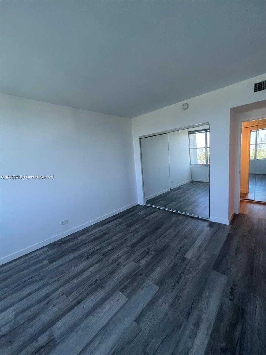 Small Image of 7441 WAYNE AVE #4R, Miami Beach Number 11