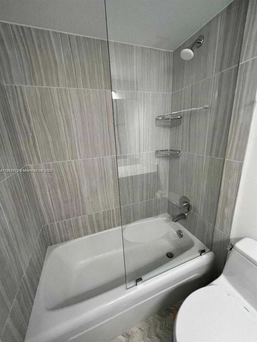 Small Image of 7441 WAYNE AVE #4R, Miami Beach Number 13