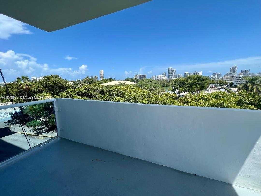 Small Image of 7441 WAYNE AVE #4R, Miami Beach Number 16