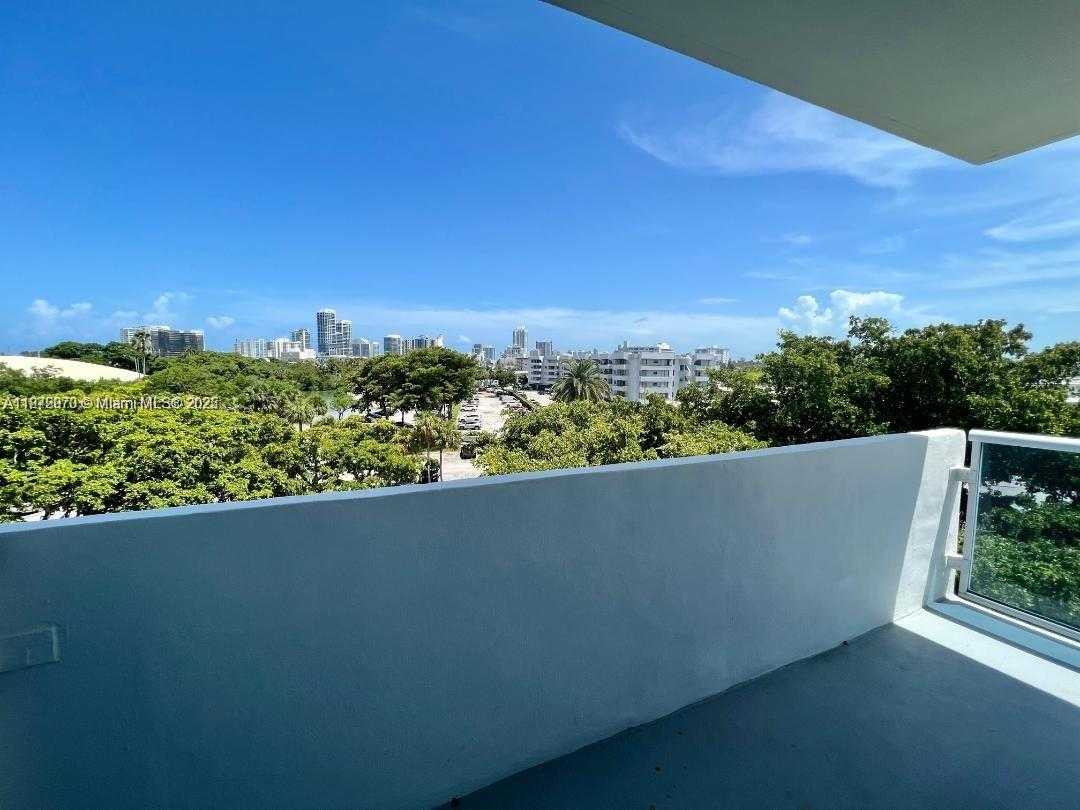 Small Image of 7441 WAYNE AVE #4R, Miami Beach Number 17