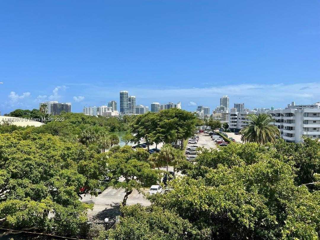Small Image of 7441 WAYNE AVE #4R, Miami Beach Number 19