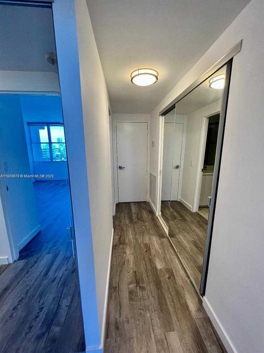 Small Image of 7441 WAYNE AVE #4R, Miami Beach Number 9