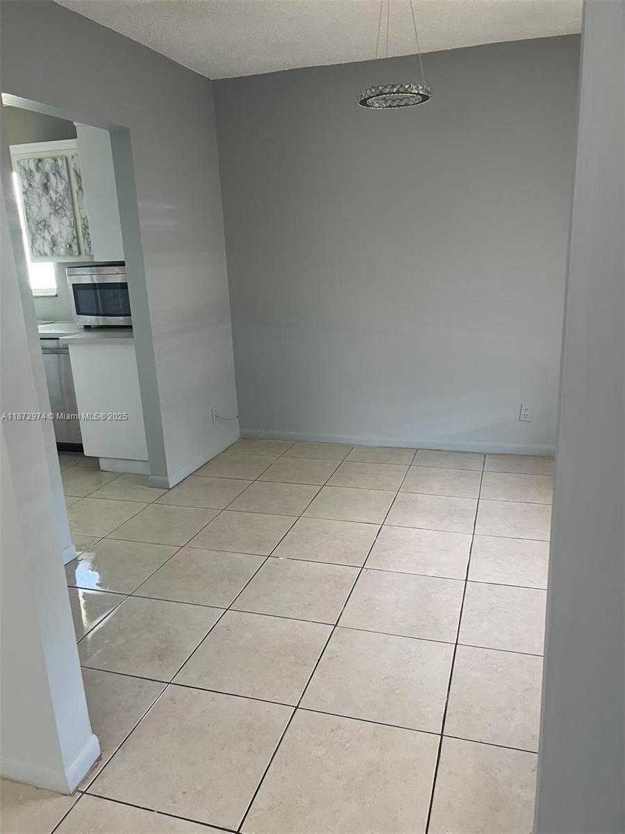 Small Image of 3100 CORAL SPRINGS DR #2J, Coral Springs Number 2