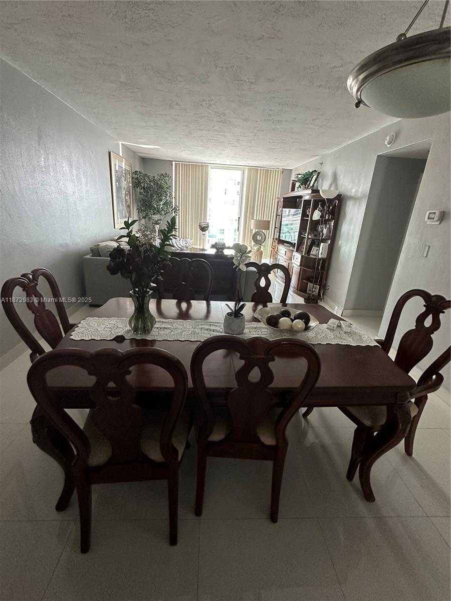 Small Image of 3001 SOUTH OCEAN DR #1549, Hollywood Number 3