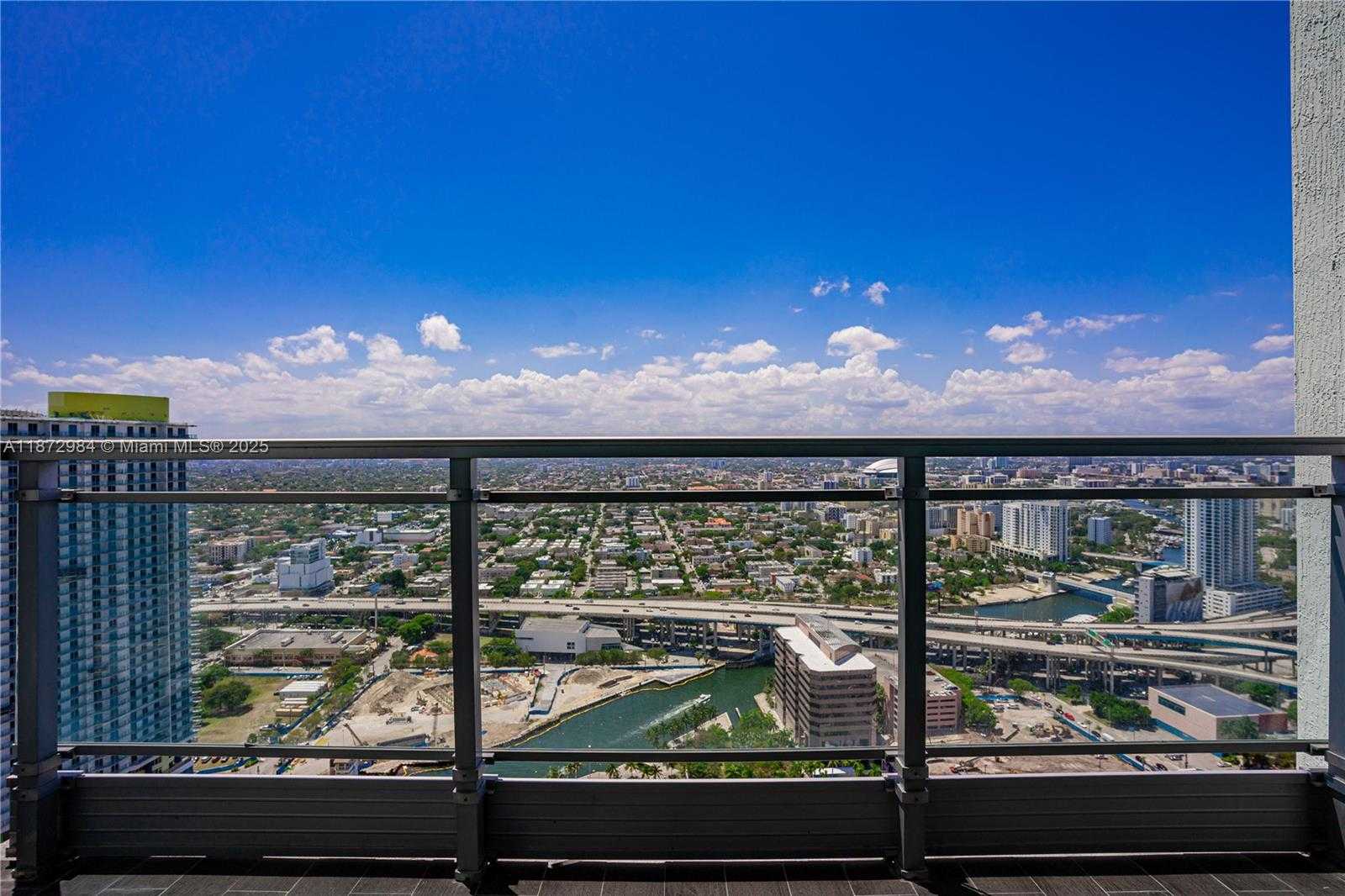 Small Image of 92 SOUTH WEST 3RD ST #4509, Miami Number 15