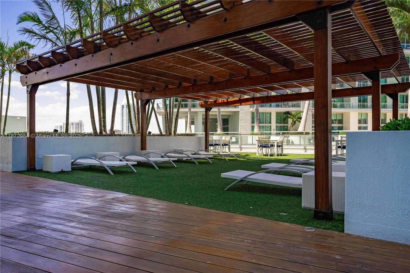 Small Image of 92 SOUTH WEST 3RD ST #4509, Miami Number 30