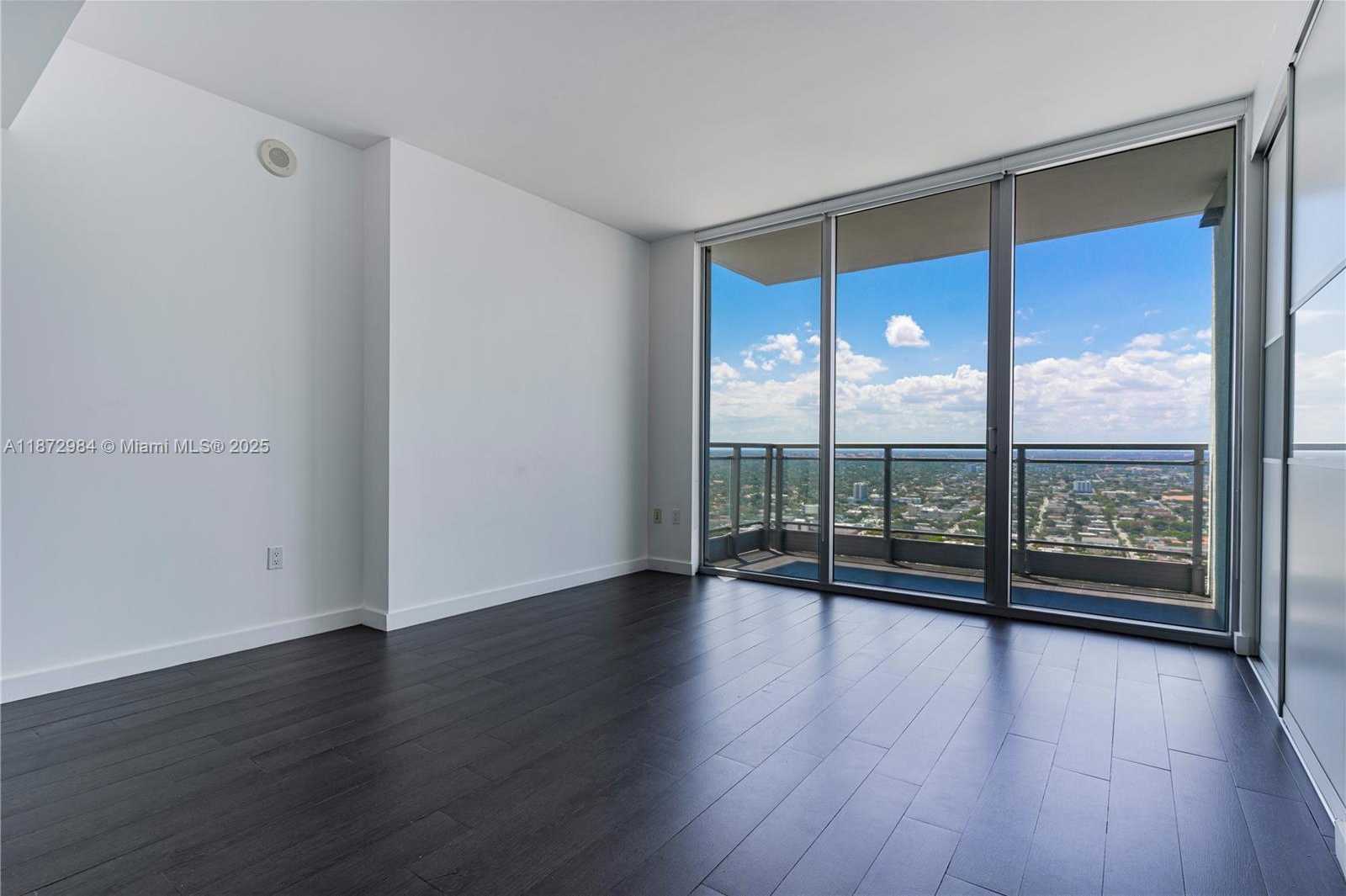 Small Image of 92 SOUTH WEST 3RD ST #4509, Miami Number 5