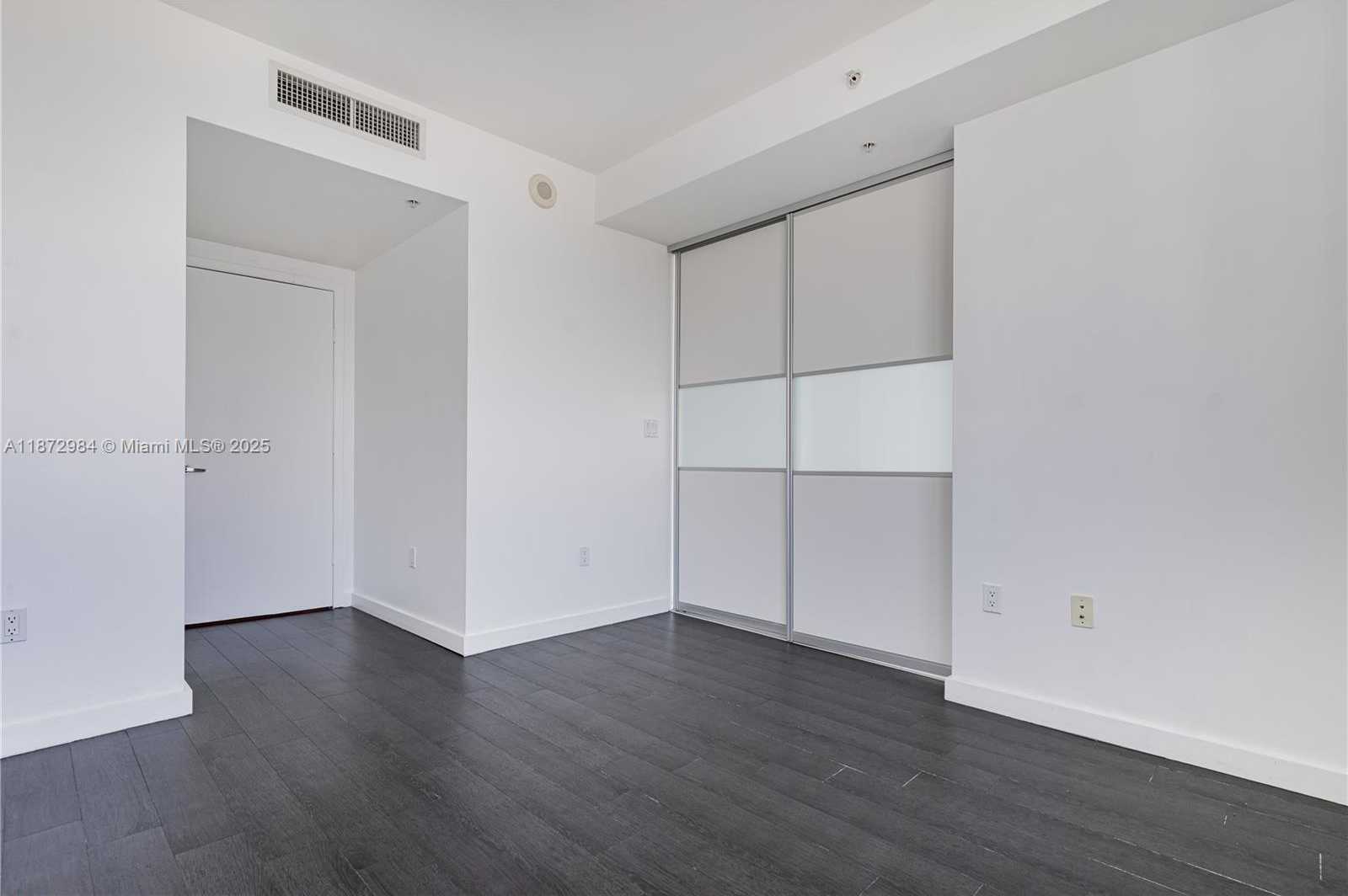 Small Image of 92 SOUTH WEST 3RD ST #4509, Miami Number 8