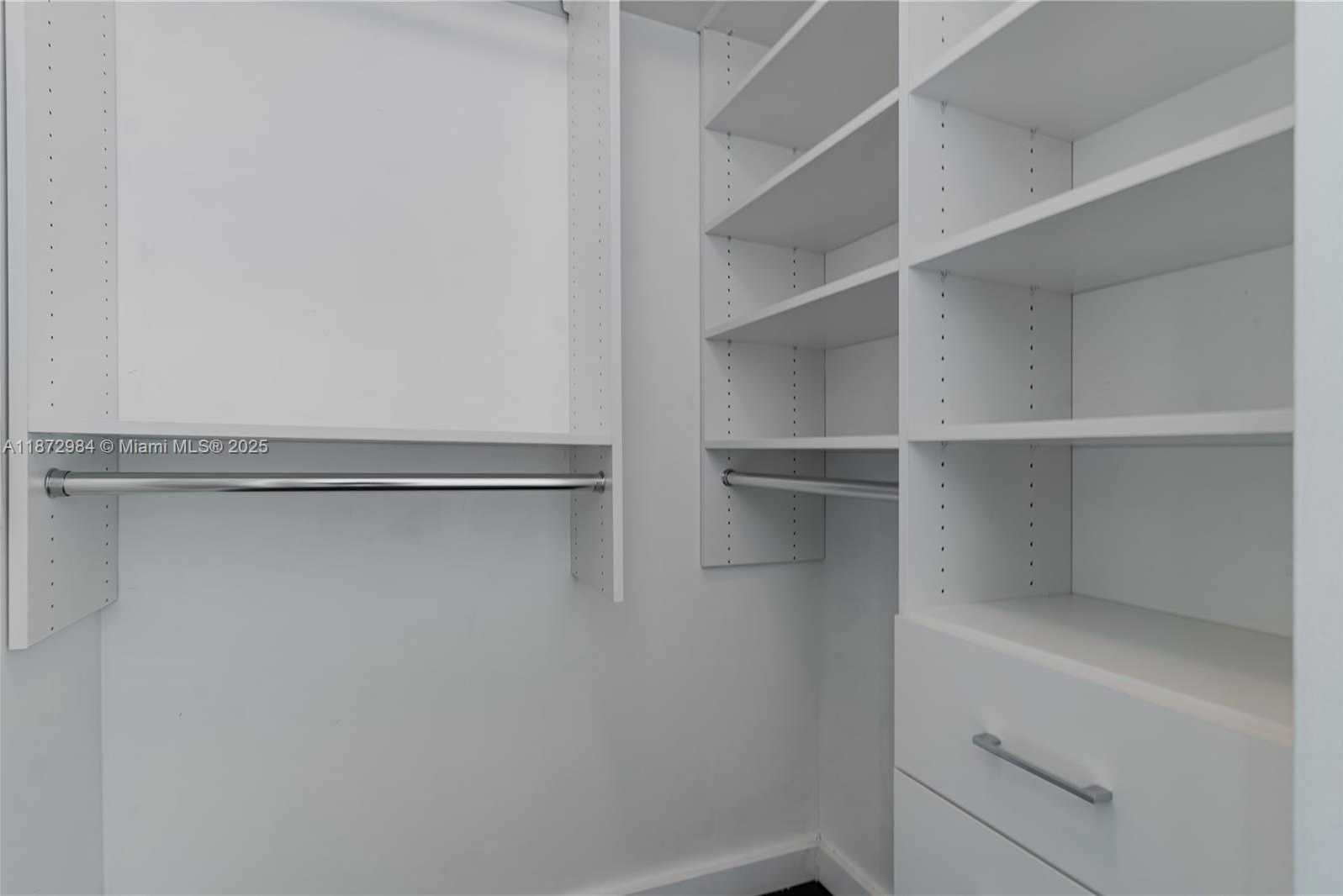 Small Image of 92 SOUTH WEST 3RD ST #4509, Miami Number 9