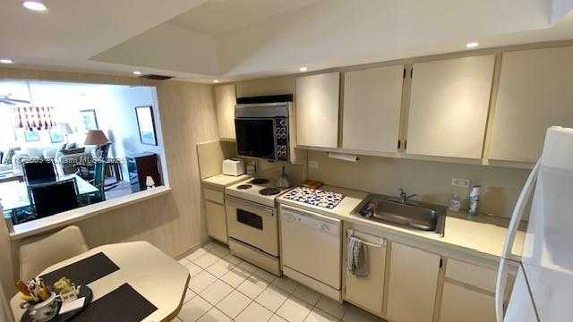 Small Image of 20505 EAST COUNTRY CLUB DR #1138, Aventura Number 5