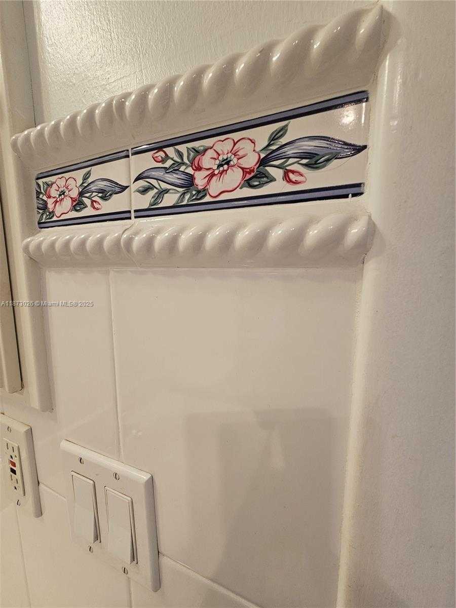 Small Image of 20400 E Country Club Dr, Aventura, FL 33180, USA Number 25