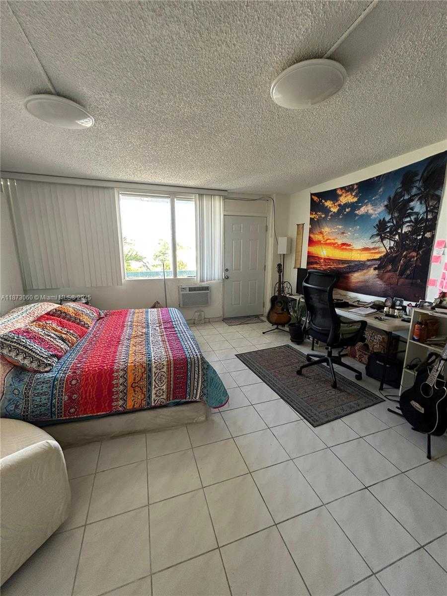 Small Image of 6484 INDIAN CREEK DR #303, Miami Beach Number 10