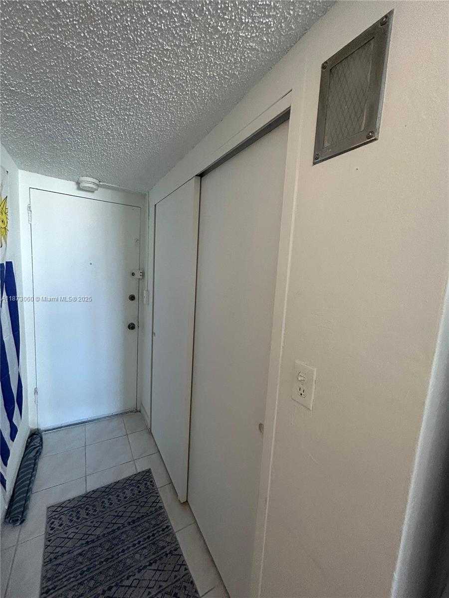 Small Image of 6484 INDIAN CREEK DR #303, Miami Beach Number 18