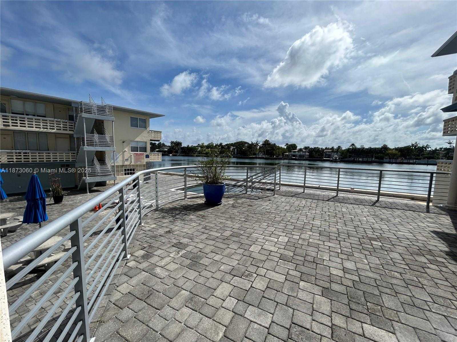 Small Image of 6484 INDIAN CREEK DR #303, Miami Beach Number 25