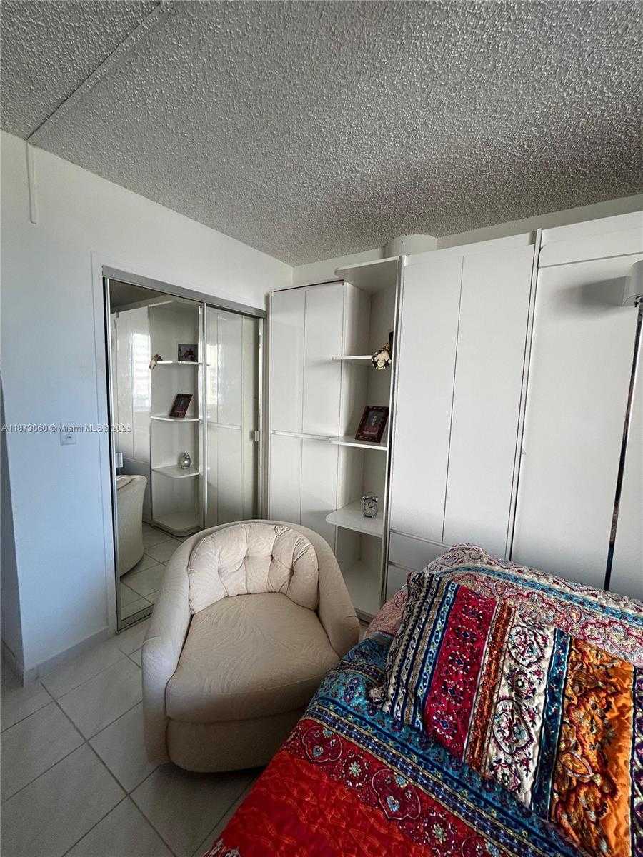 Small Image of 6484 INDIAN CREEK DR #303, Miami Beach Number 6