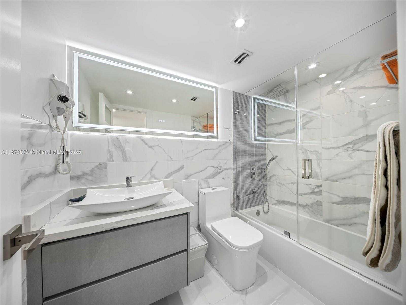 Small Image of 3180 SOUTH OCEAN DR #1101, Hallandale Beach Number 28