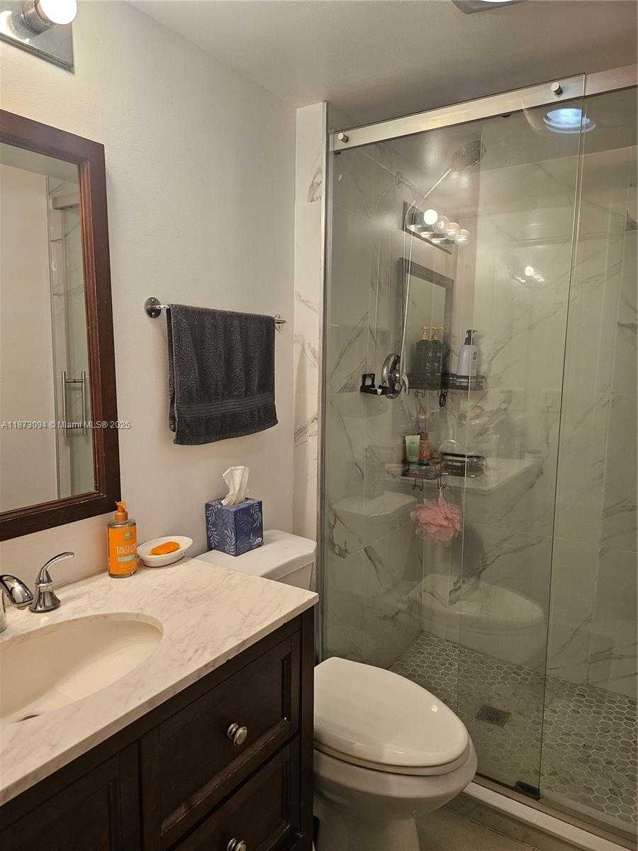 Small Image of 20400 WEST COUNTRY CLUB DR #315, Aventura Number 23