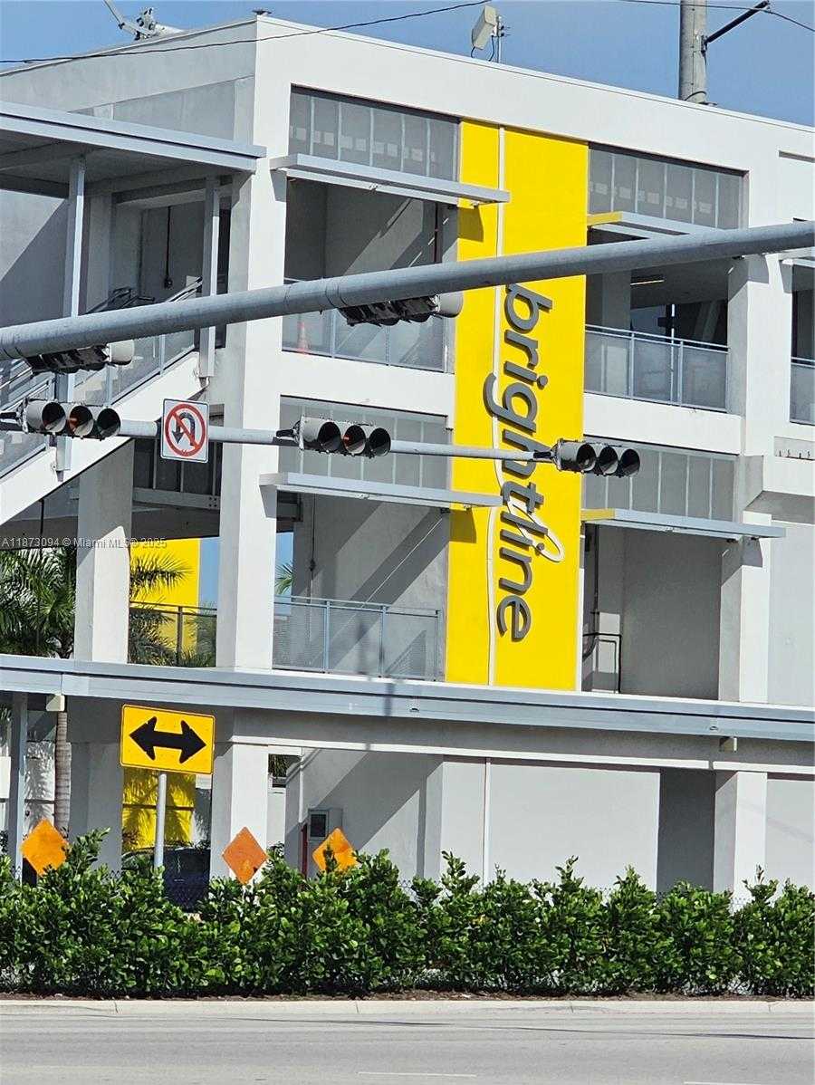 Small Image of 20400 WEST COUNTRY CLUB DR #315, Aventura Number 9