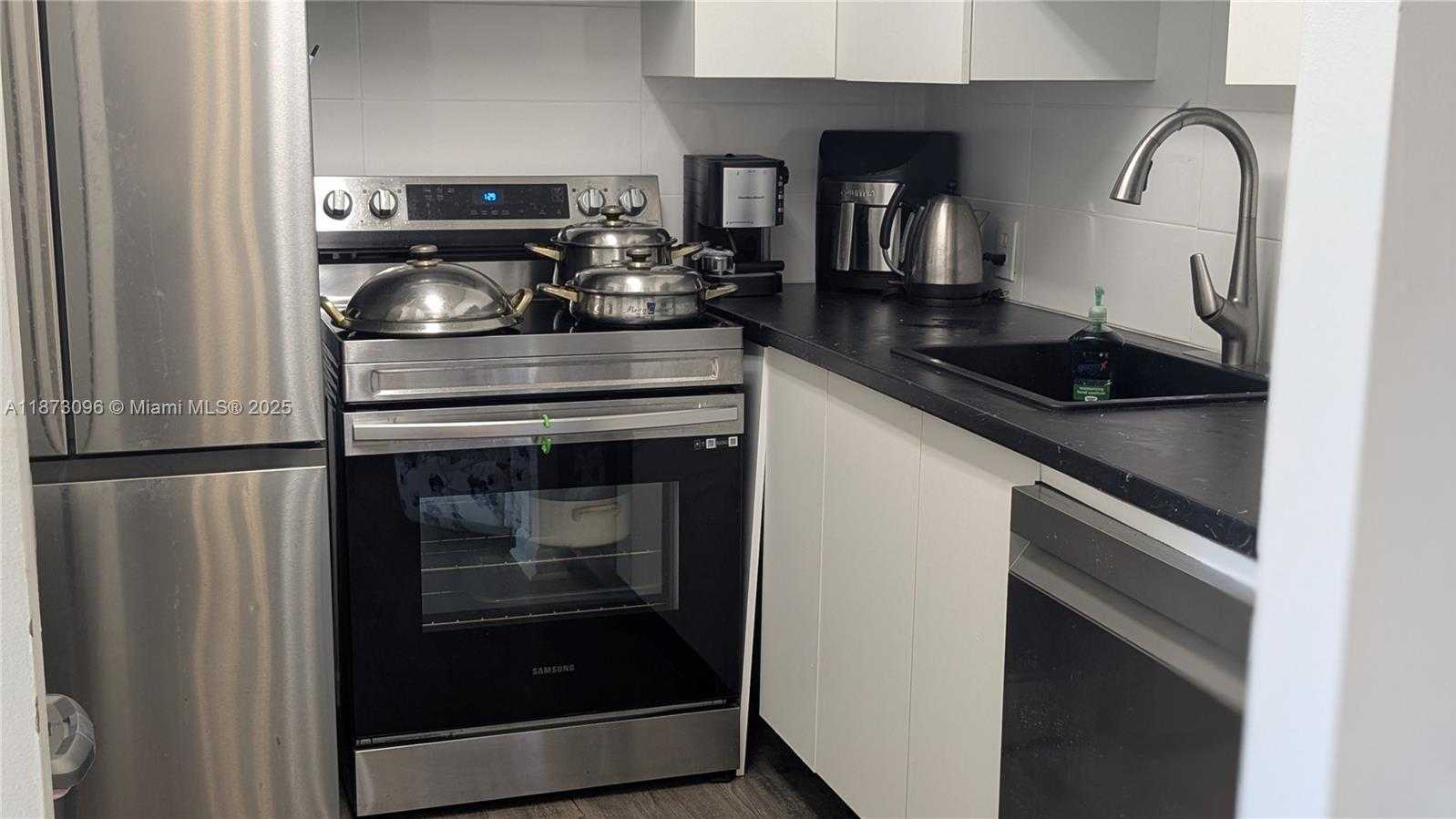 Small Image of 233 PRESTON F #233, Boca Raton Number 2