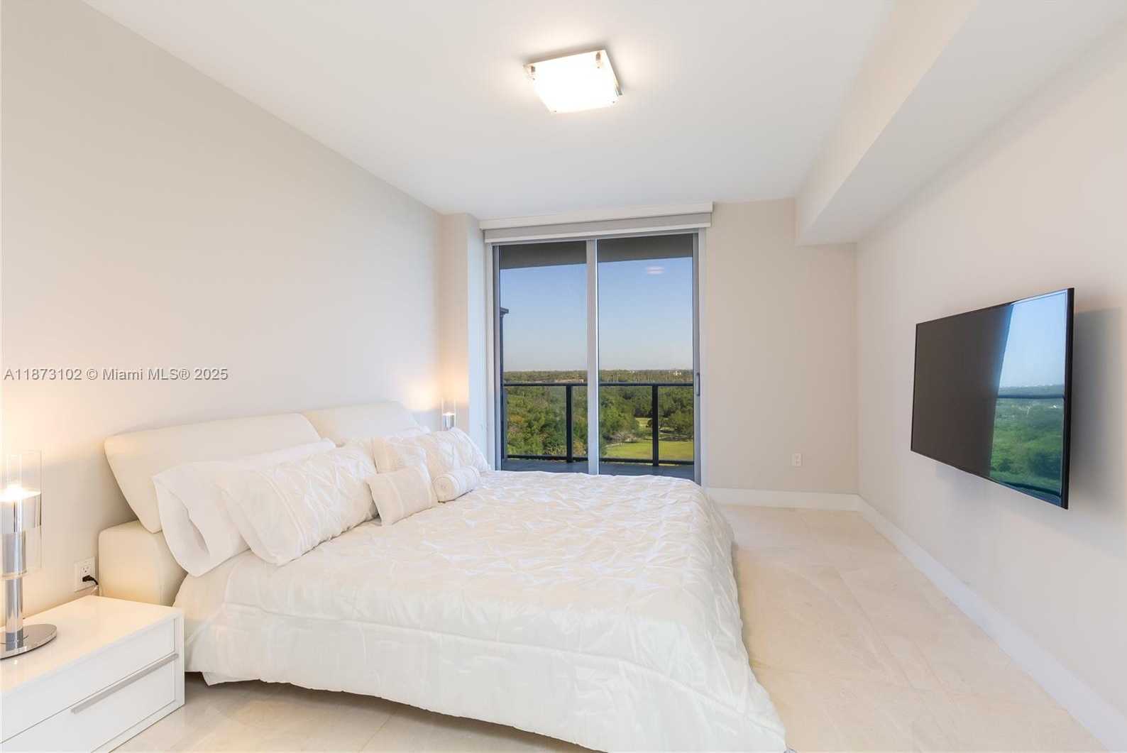 Small Image of 16385 BISCAYNE BLVD #1007, North Miami Beach Number 13