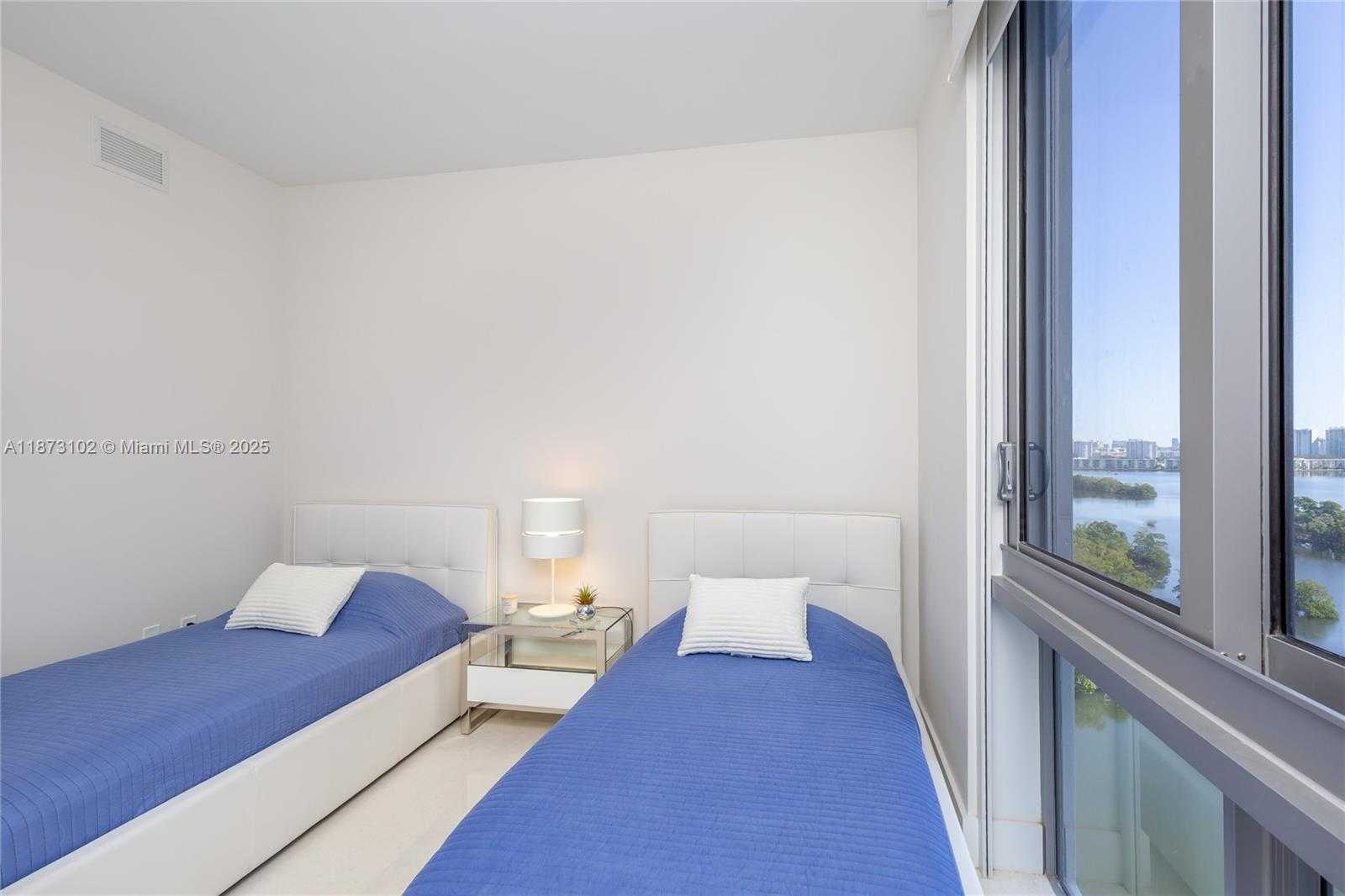 Small Image of 16385 BISCAYNE BLVD #1007, North Miami Beach Number 20