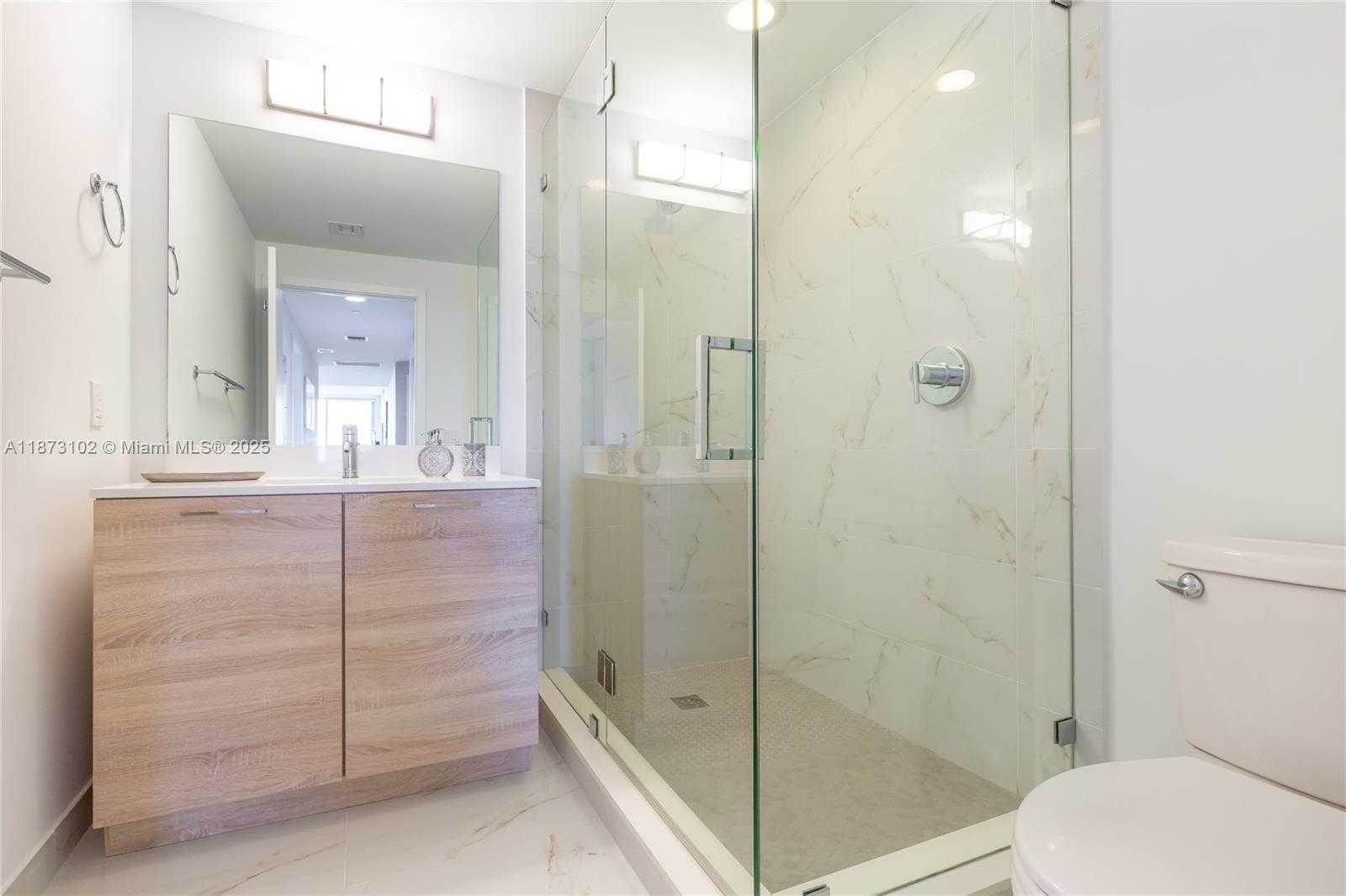Small Image of 16385 BISCAYNE BLVD #1007, North Miami Beach Number 23
