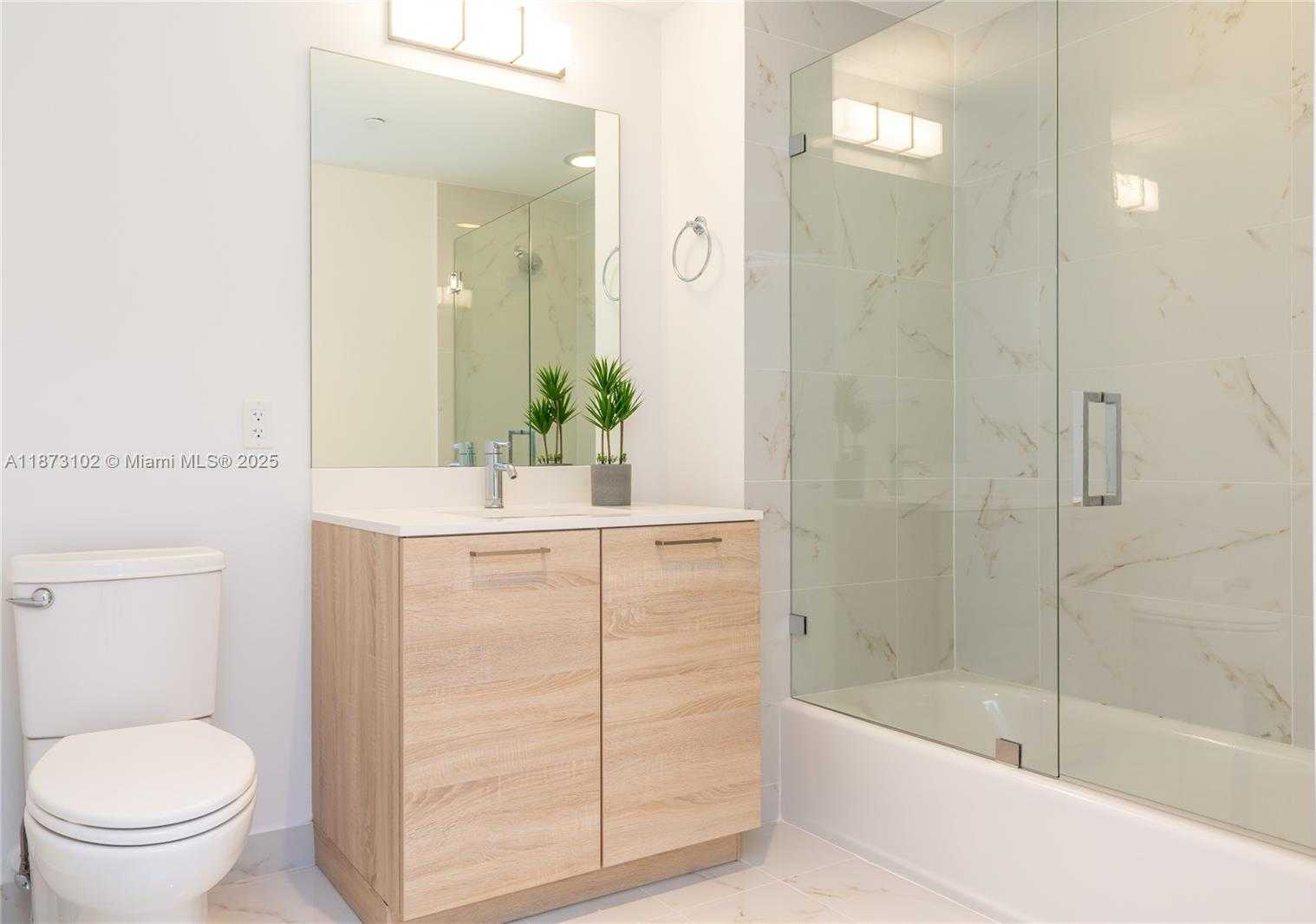 Small Image of 16385 BISCAYNE BLVD #1007, North Miami Beach Number 24