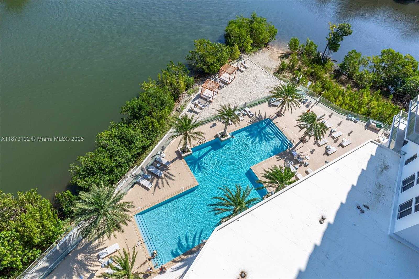 Small Image of 16385 BISCAYNE BLVD #1007, North Miami Beach Number 27